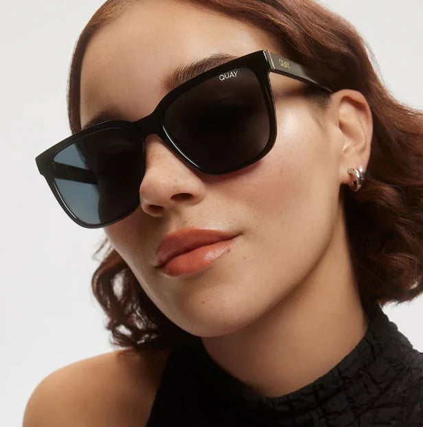 QUAY Wired Large Sunglasses - Black/Smoke