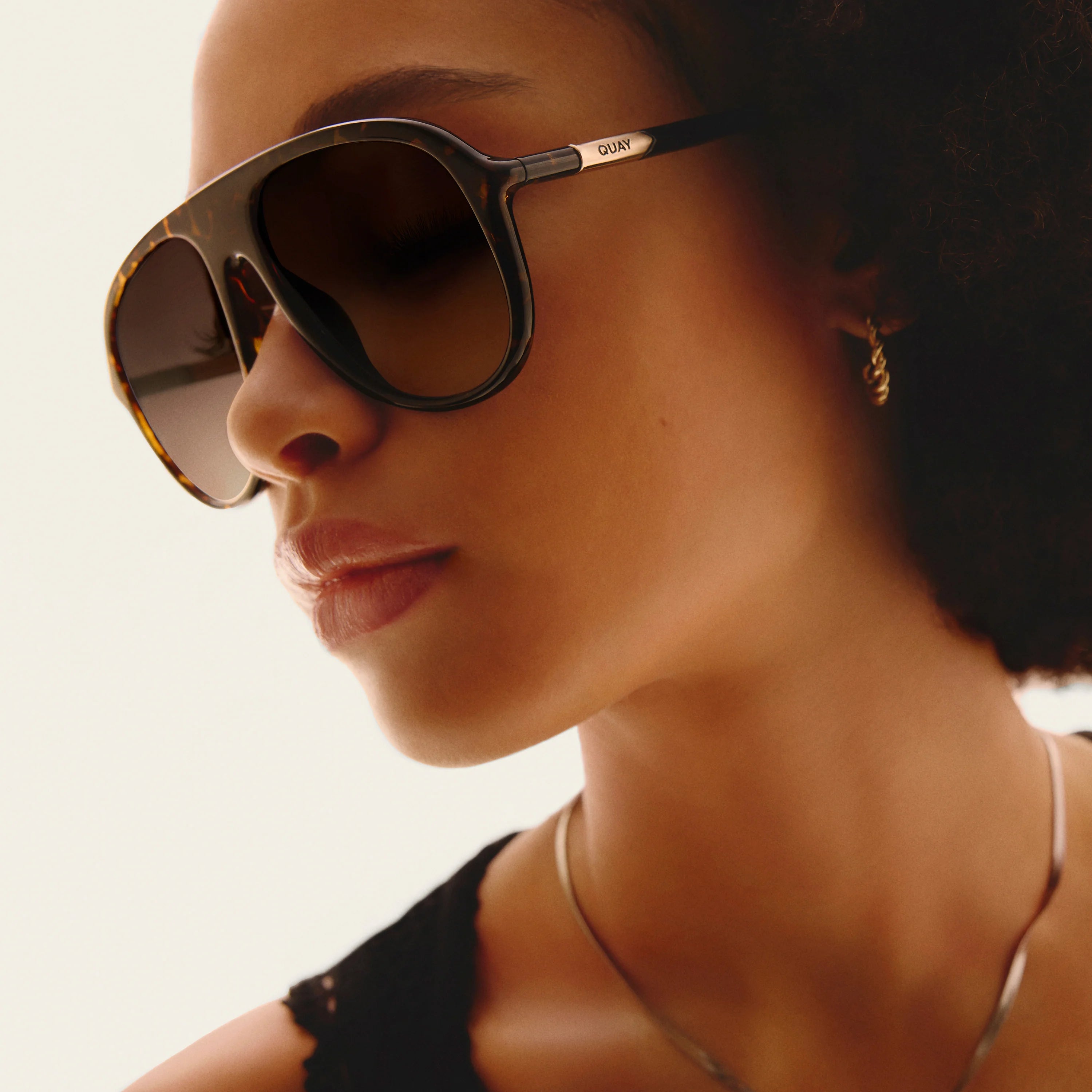 QUAY Chart Topper Sunglasses Dark Tort/Brown PRESENCE Paris