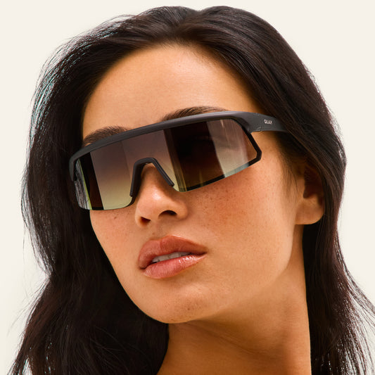 QUAY Clock It Sunglasses - Matte Black/Bronze Glow