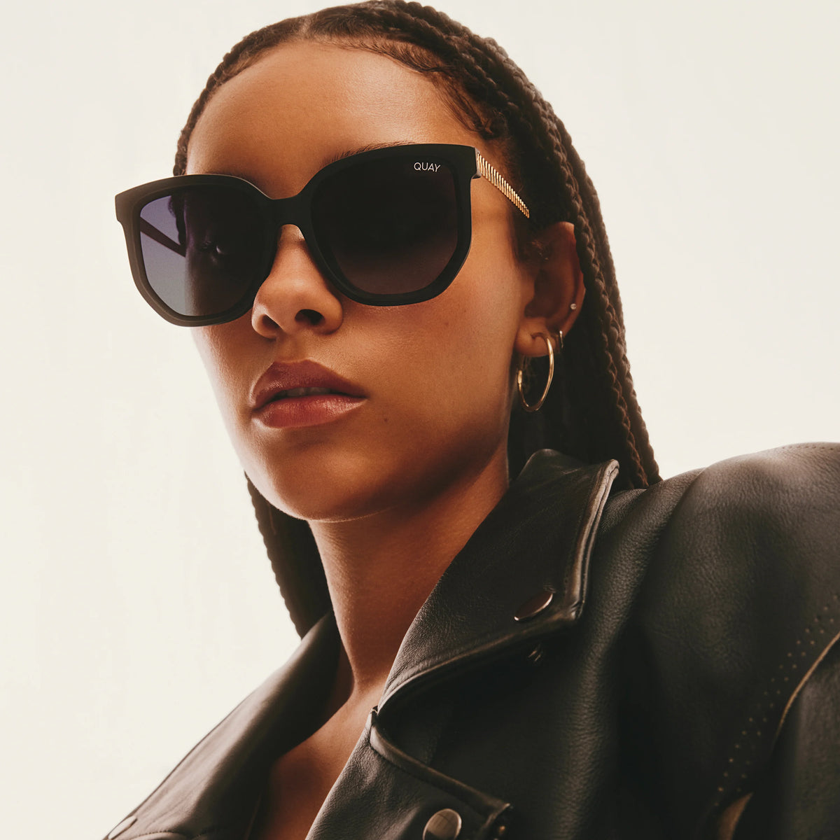 QUAY Coffee Run Sunglasses Black/Smoke PRESENCE Paris