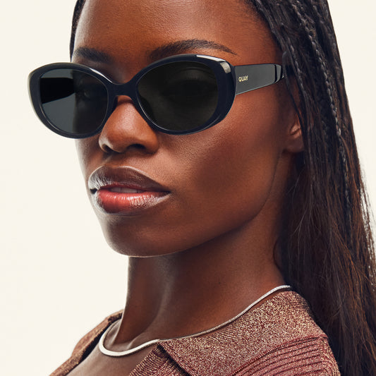 QUAY On Brand Sunglasses - Black/Smoke