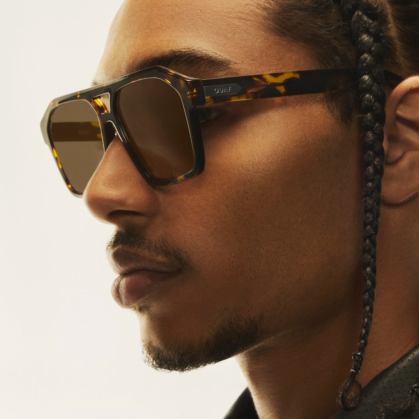 QUAY Soundcheck Sunglasses - Tortoise Yellow/Tan