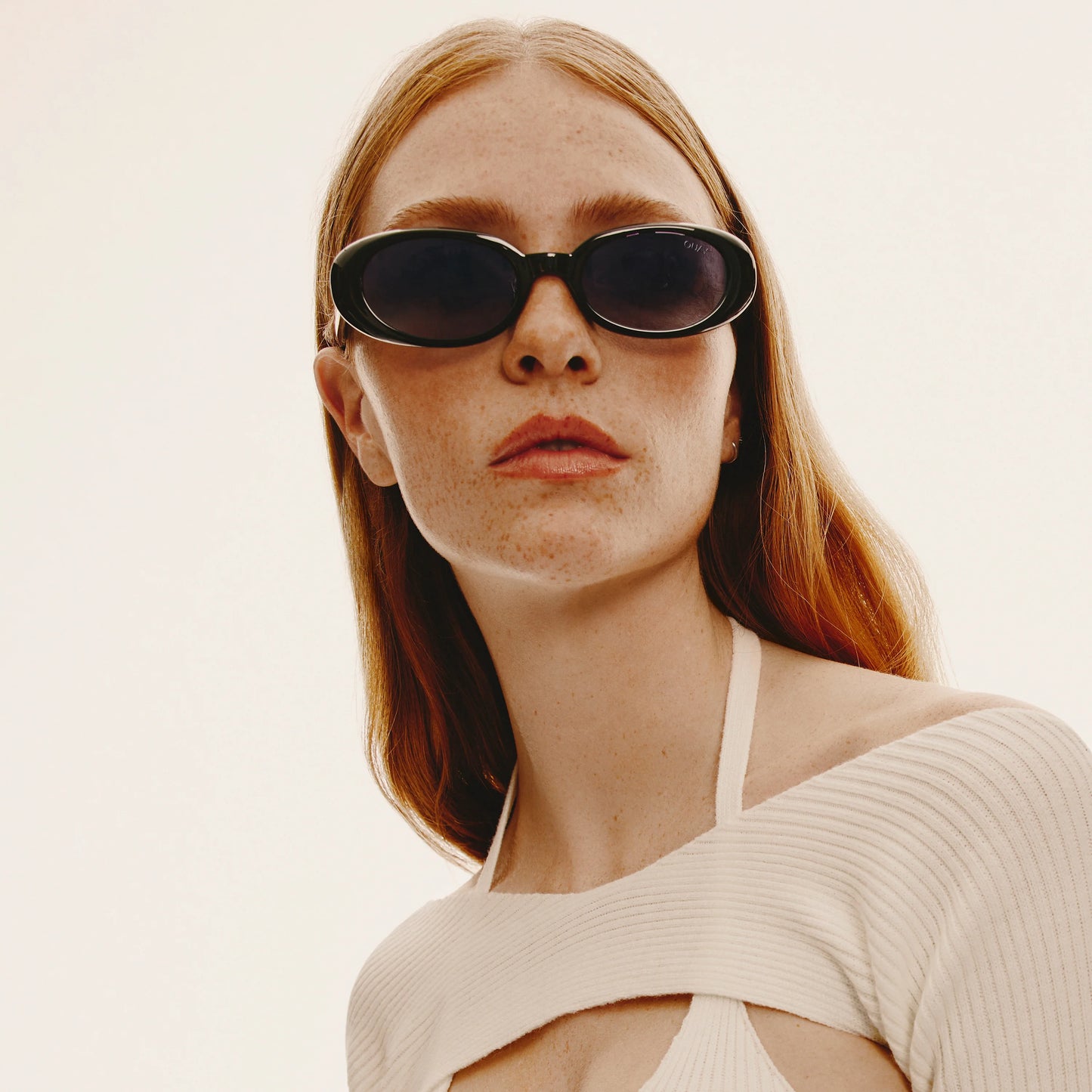 QUAY Felt Cute Sunglasses - Black/Smoke