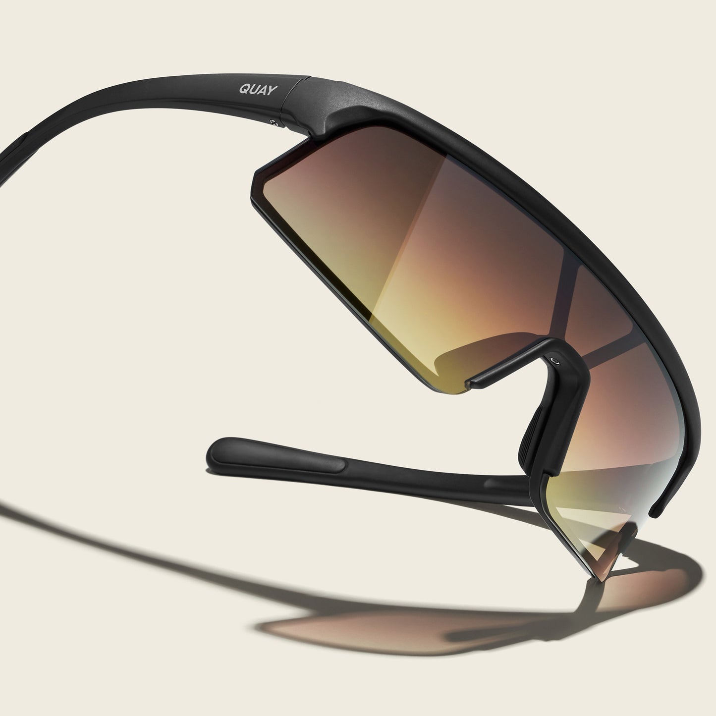 QUAY Clock It Sunglasses - Matte Black/Bronze Glow