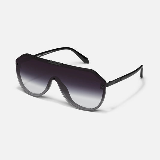 QUAY Showbiz Sunglasses - Black/Black Fade