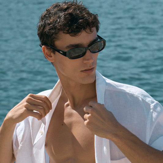 Le Specs Gigglemug Sunglasses | Black Polarized