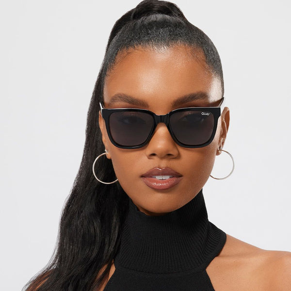 QUAY Wired Medium Sunglasses - Black/Smoke Polarized