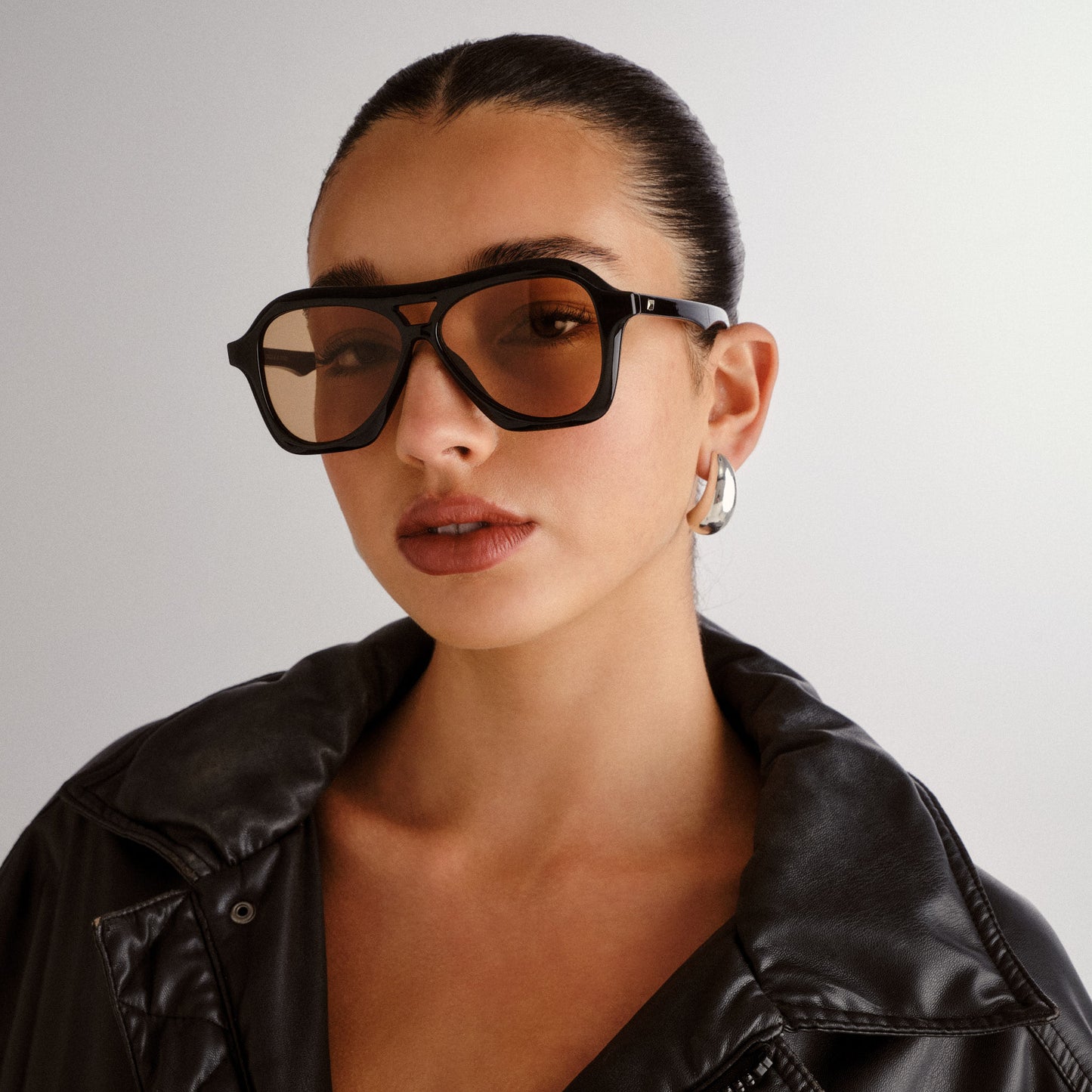 Le Specs Drizzle Sunglasses | Black Light Brown Mono