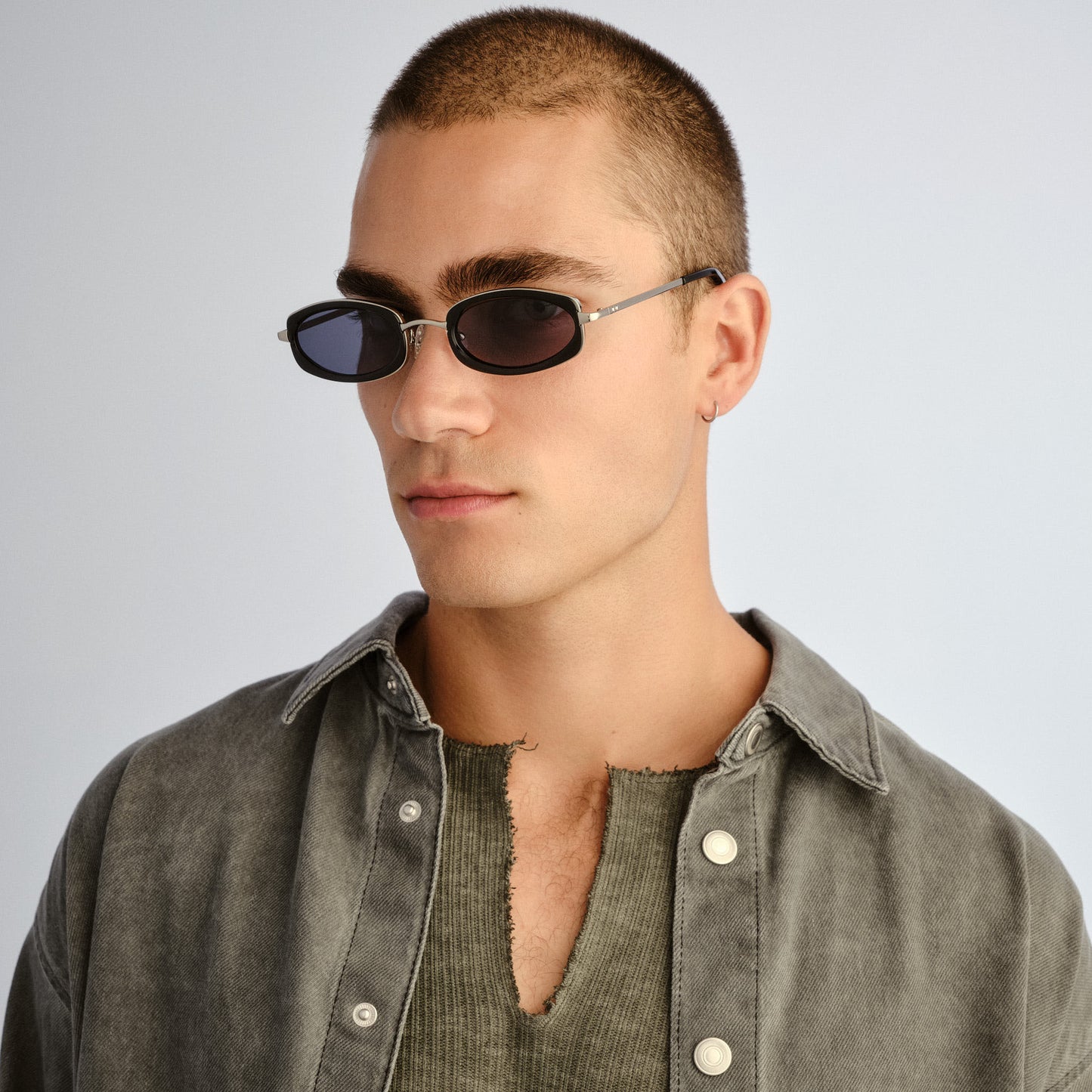 Le Specs Mecharo Sunglasses | Silver / Black Smoke Mono