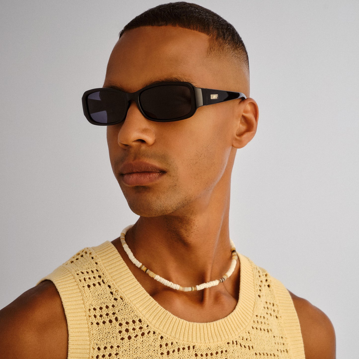 Le Specs Gigglemug Sunglasses | Black Polarized