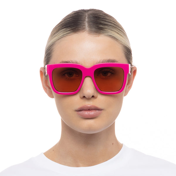 Le Specs Tradeoff | Hot Pink (Le Sustain Collection)