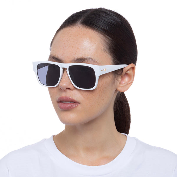 Le Specs Transmission | White (Le Sustain Collection)