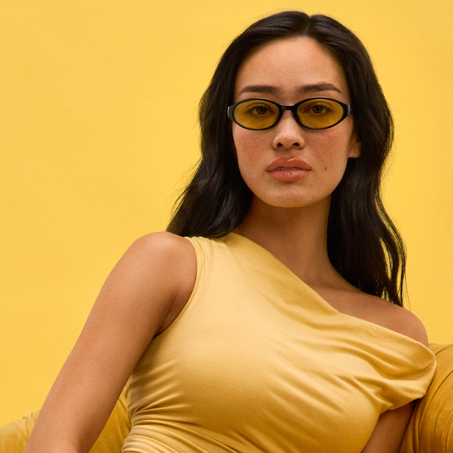 QUAY Aura Points Sunglasses - Black/Daisy