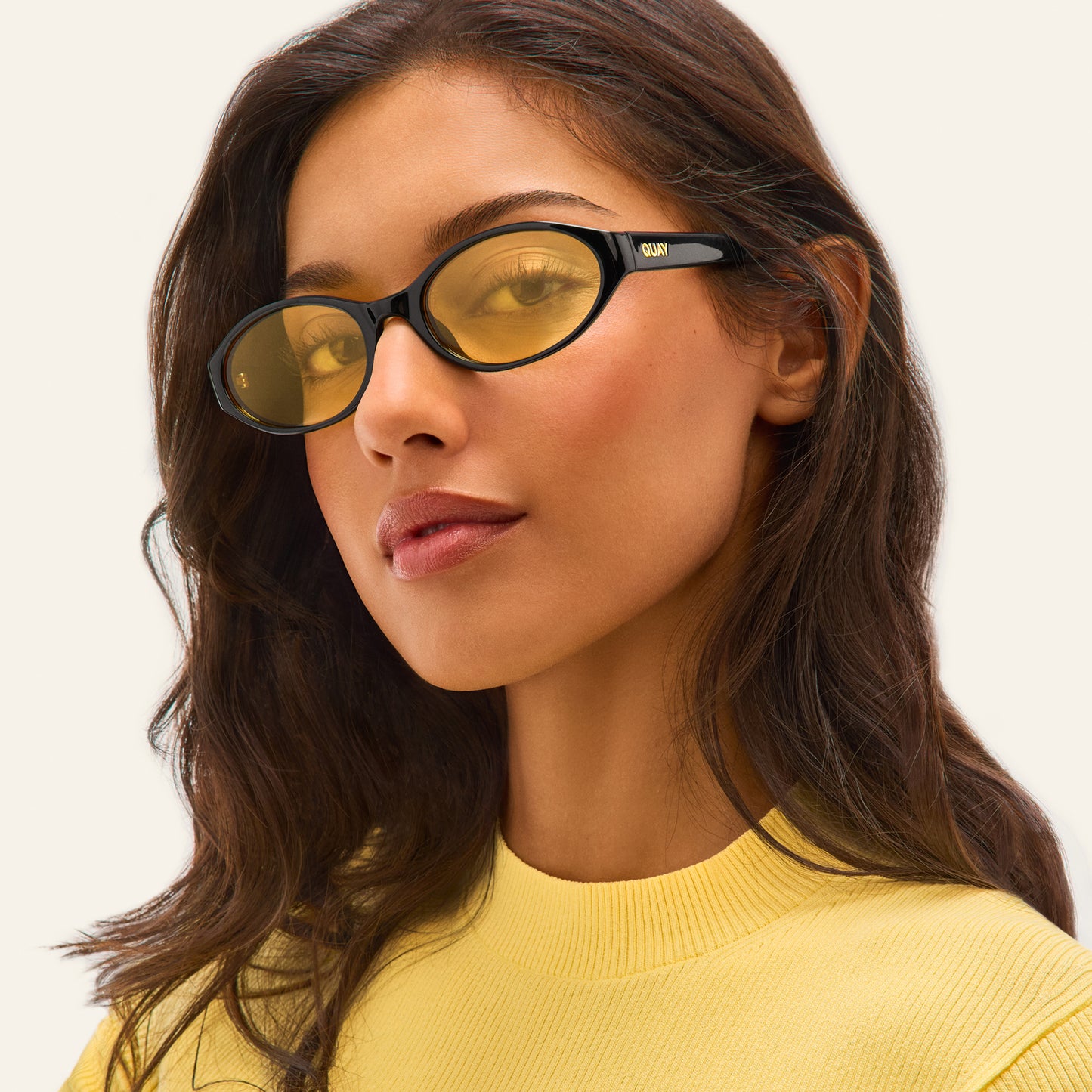 QUAY Aura Points Sunglasses - Black/Daisy