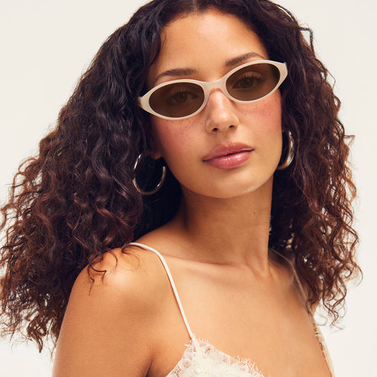 QUAY Aura Points Sunglasses - Bone/Tan