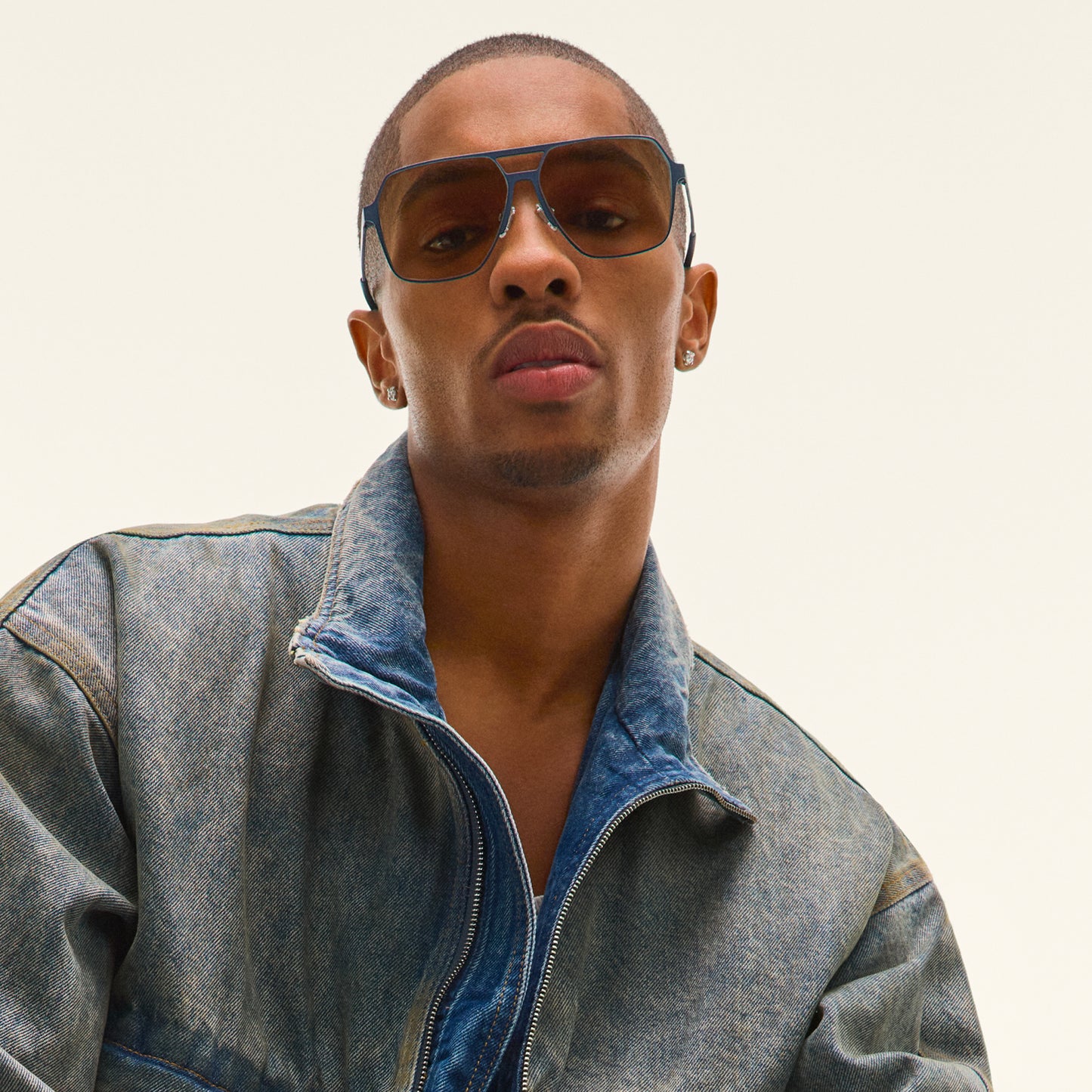 QUAY Backstage Pass Sunglasses - Matte Navy/Tan