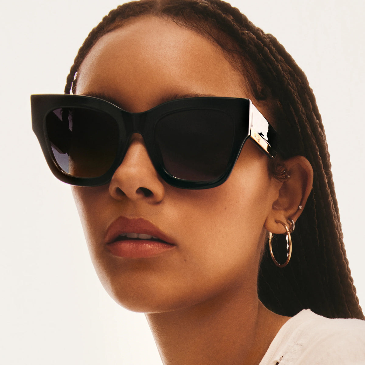 QUAY By The Way Sunglasses - Black/Smoke – PRESENCE Paris display picture 1