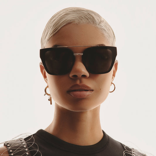 QUAY Sweet Talker Sunglasses - Black/Smoke