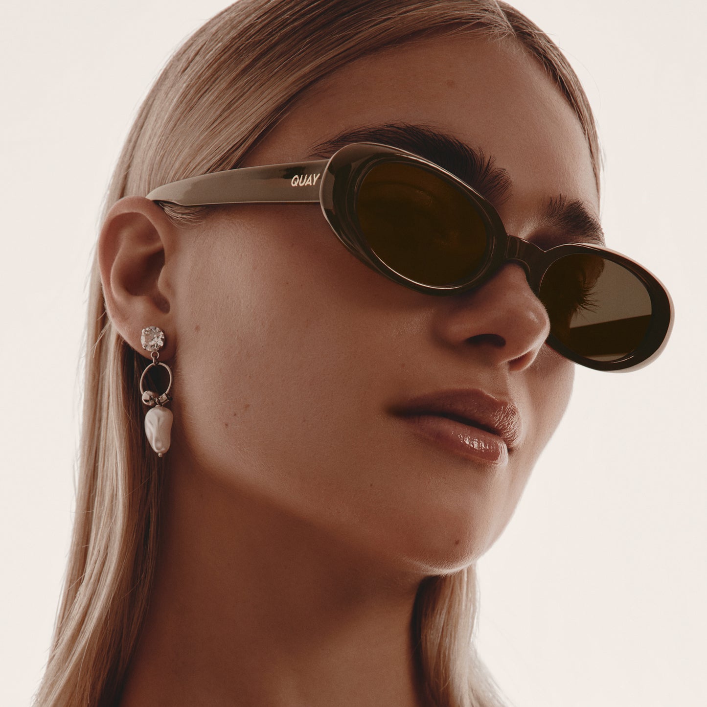 QUAY Felt Cute Sunglasses - Chocolate/Brown