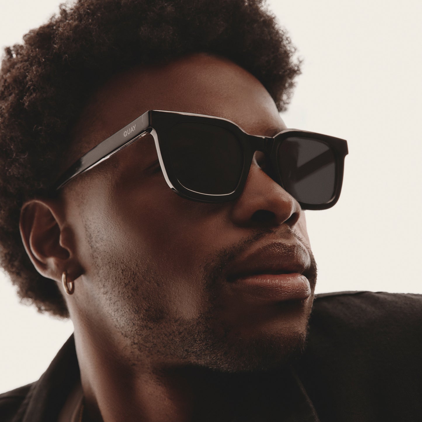 QUAY Game Over Sunglasses - Black/Smoke Polarized
