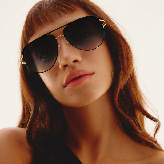 QUAY High Key Twist Sunglasses - Black/Smoke