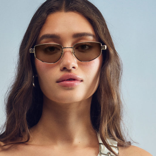 QUAY Hit Single Sunglasses - Gold/Tan