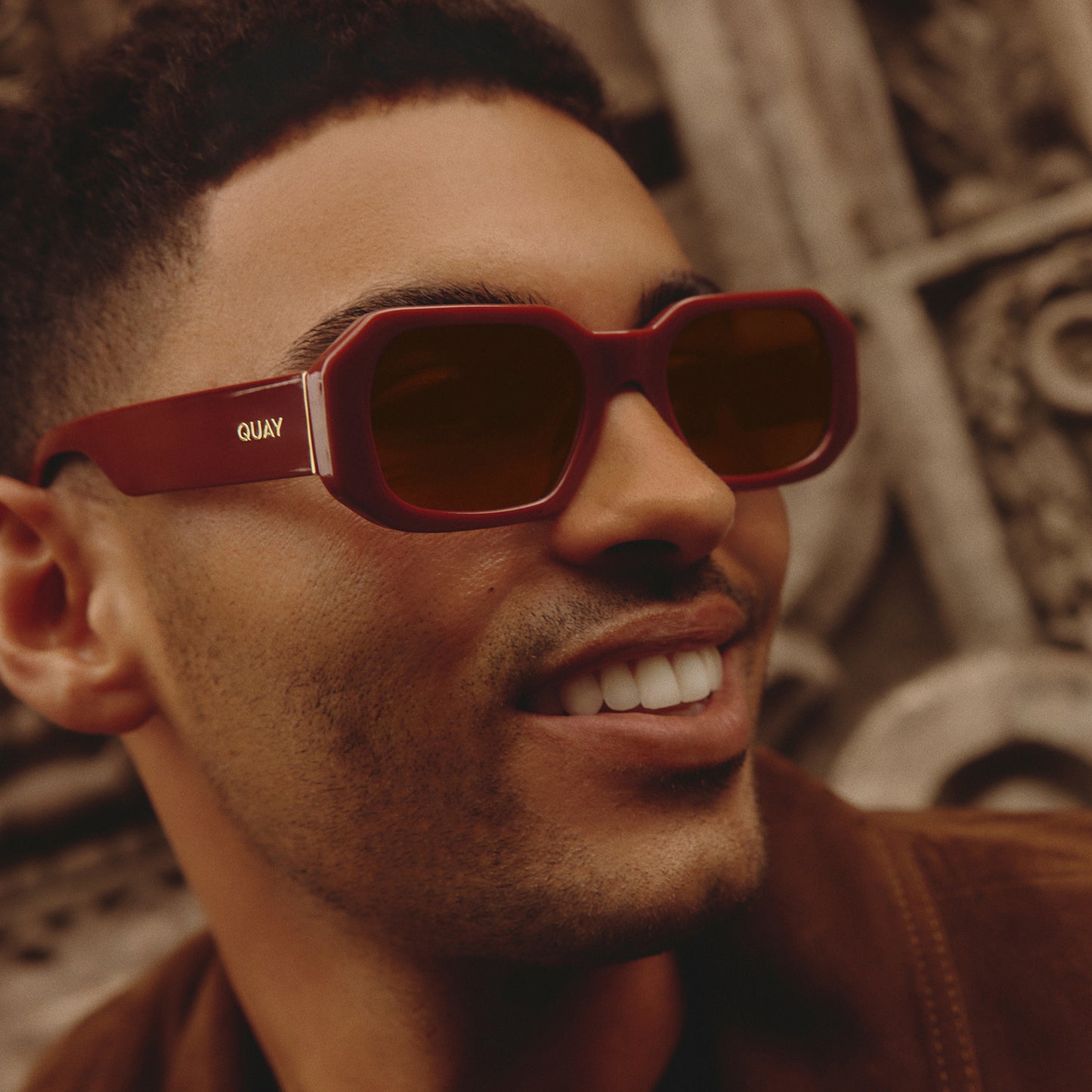 QUAY Hyped Up Sunglasses - Dahlia/Brown