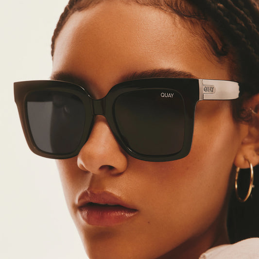 QUAY Icy Sunglasses - Black/Black