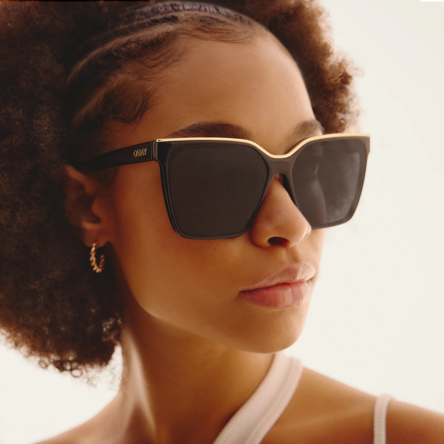 QUAY Level Up Sunglasses - Black Gold/Smoke Polarized