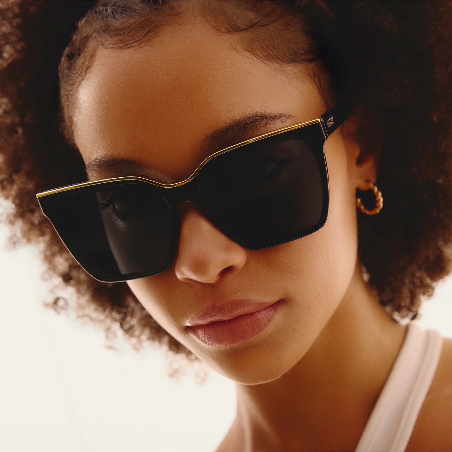 QUAY Level Up Sunglasses - Black Gold/Smoke Polarized