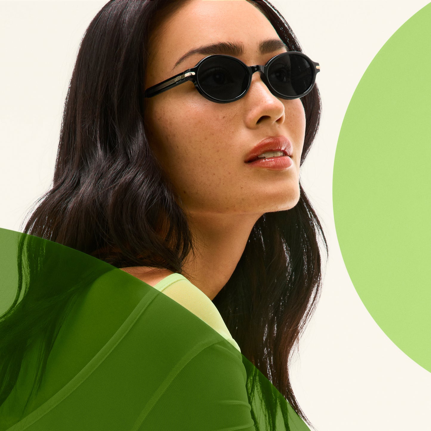 QUAY Nevermind Sunglasses - Black/Smoke