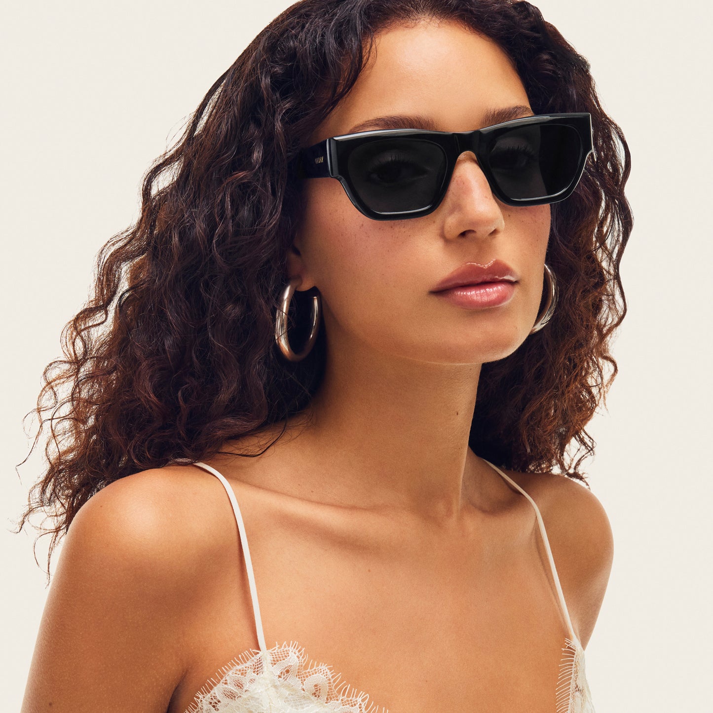 QUAY Nice Try Sunglasses - Black/Smoke