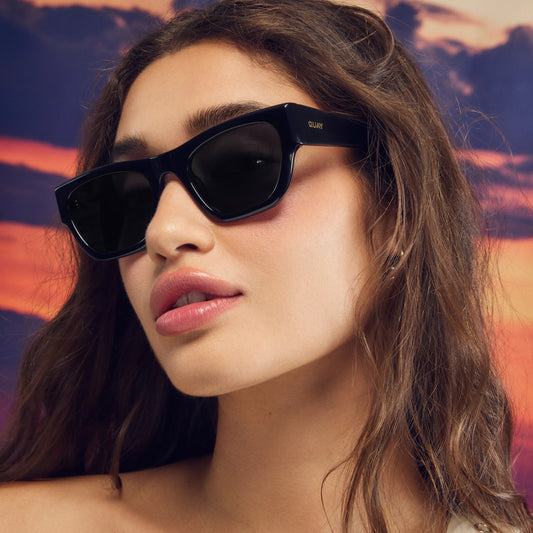 QUAY Nice Try Sunglasses - Black/Smoke