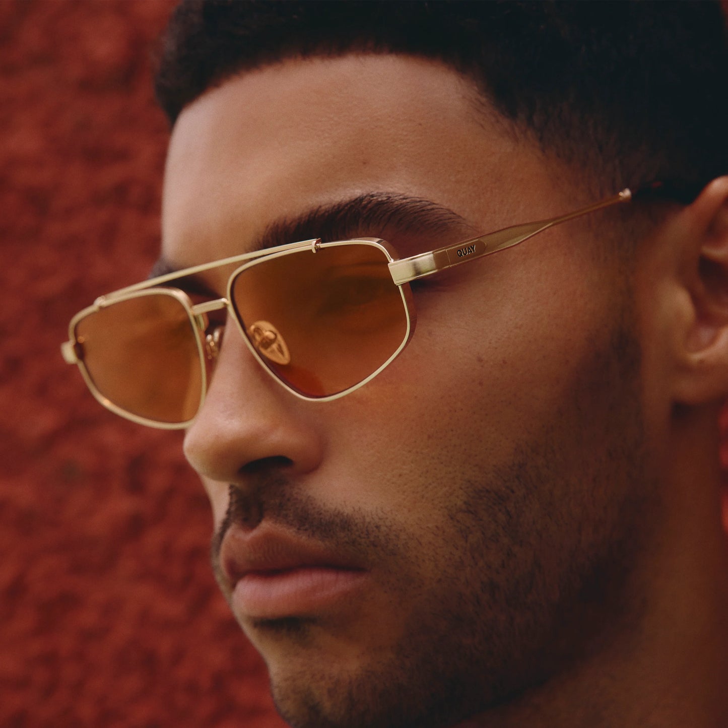QUAY Pit Stop Sunglasses - Brushed Gold/Honey