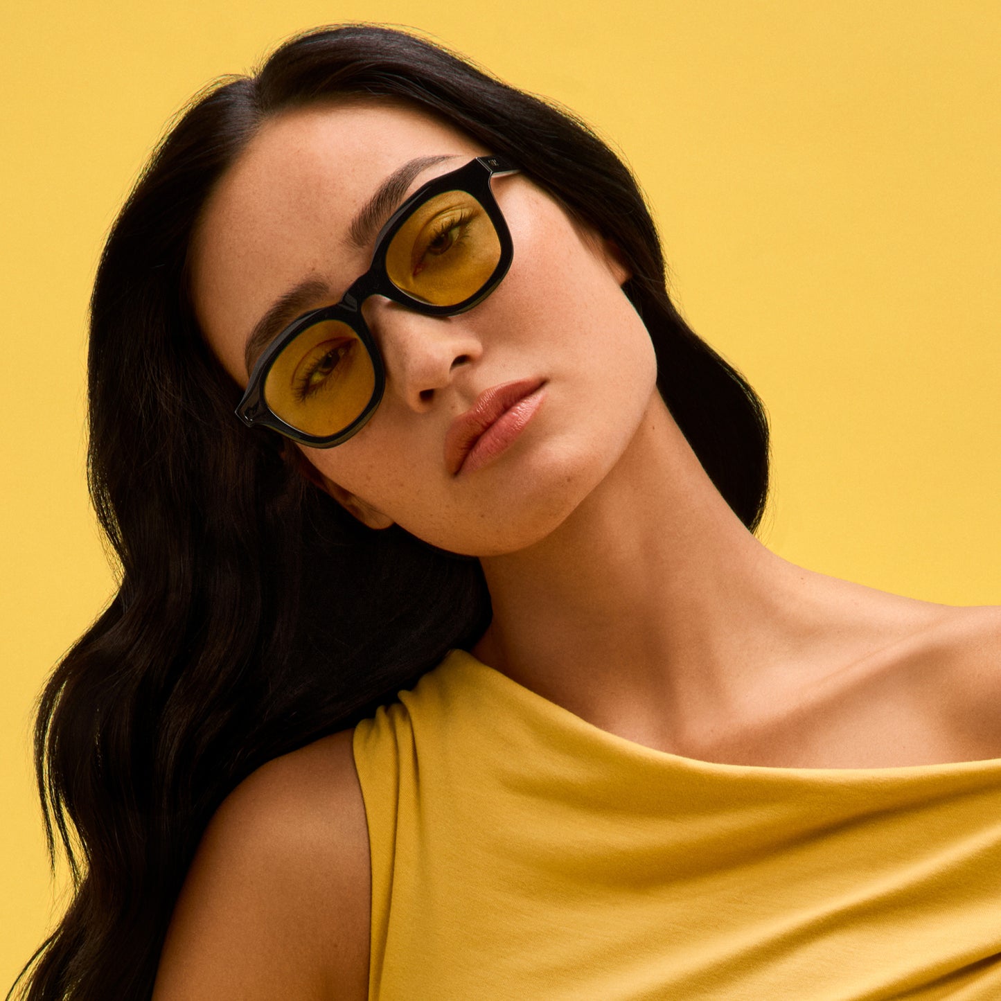 QUAY Roll Film Sunglasses - Black/Daisy