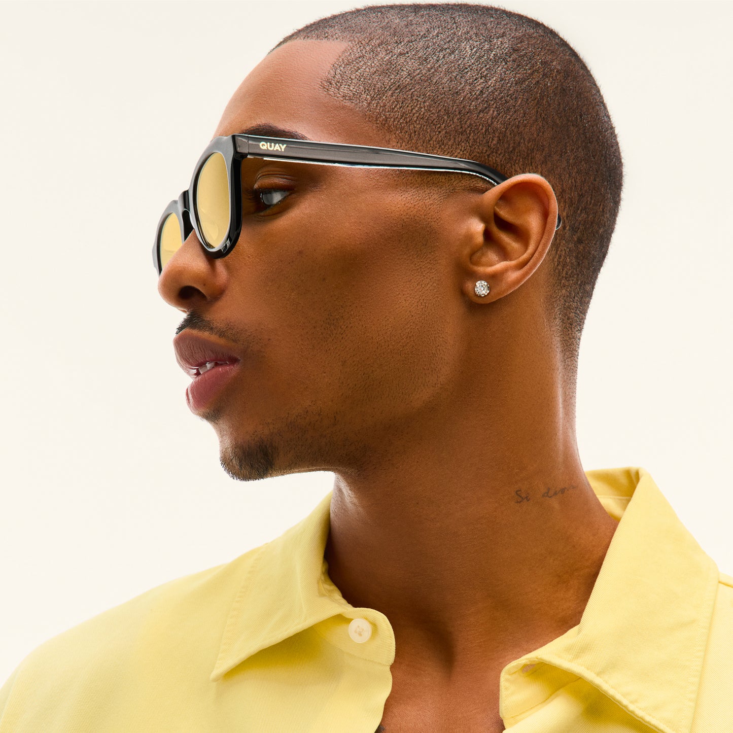 QUAY Roll Film Sunglasses - Black/Daisy