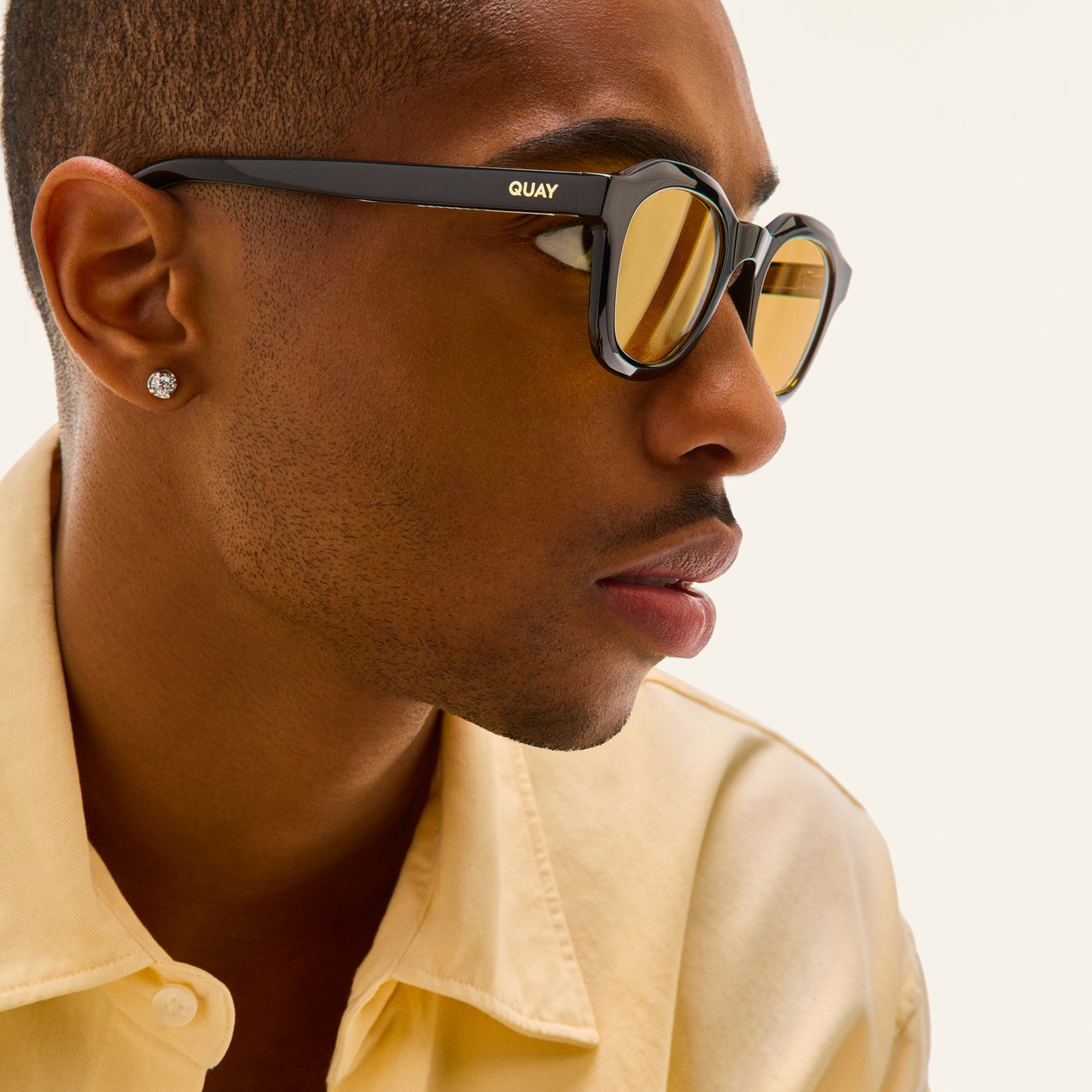 QUAY Roll Film Sunglasses - Black/Daisy