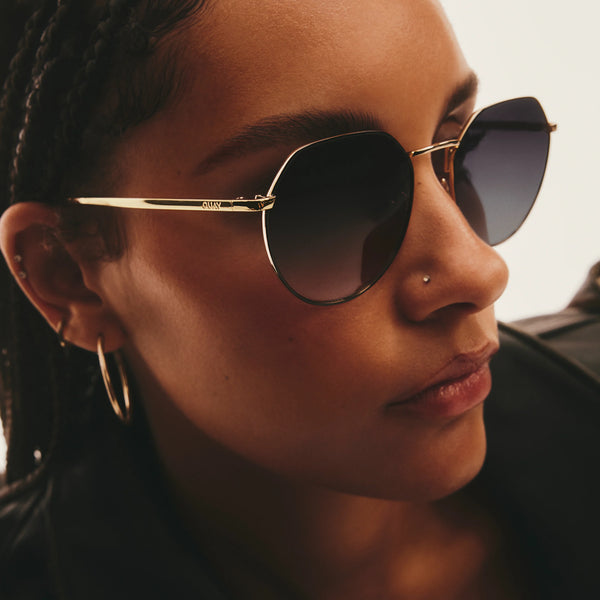 QUAY (The SZA Edit) Rooftop Sunglasses - Black Gold/Smoke