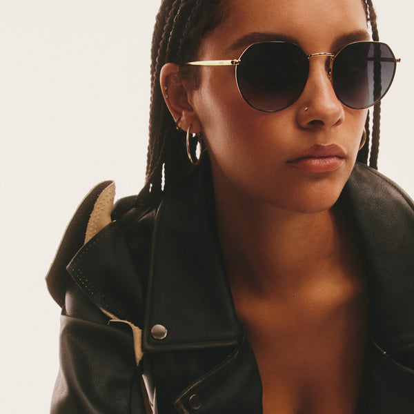 QUAY (The SZA Edit) Rooftop Sunglasses - Black Gold/Smoke