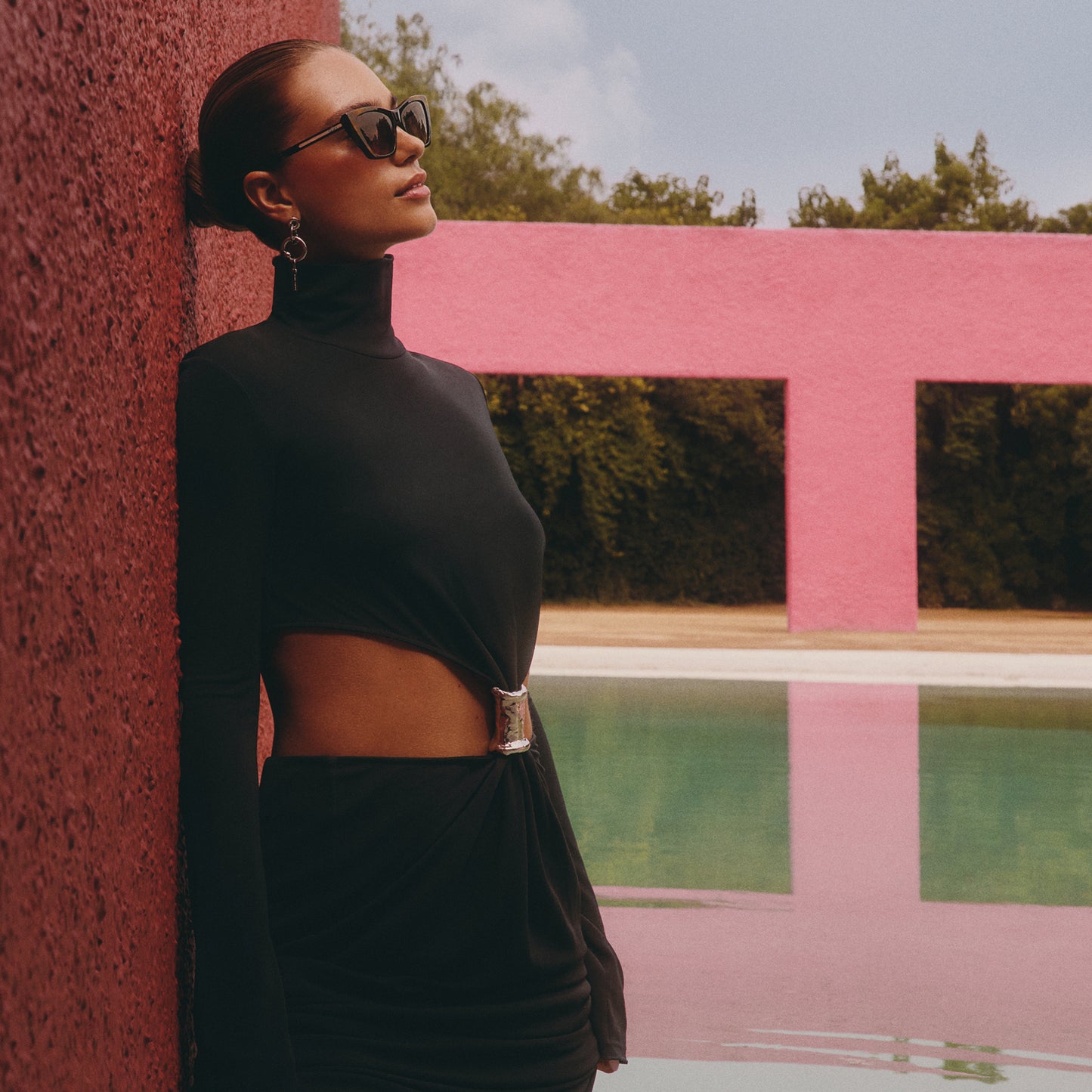 QUAY Set In Stone Sunglasses - Dark Tort/Dark Fawn