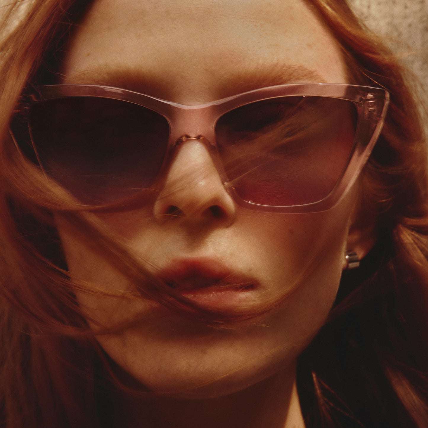 QUAY Set In Stone Sunglasses - Doe/Brown Rose