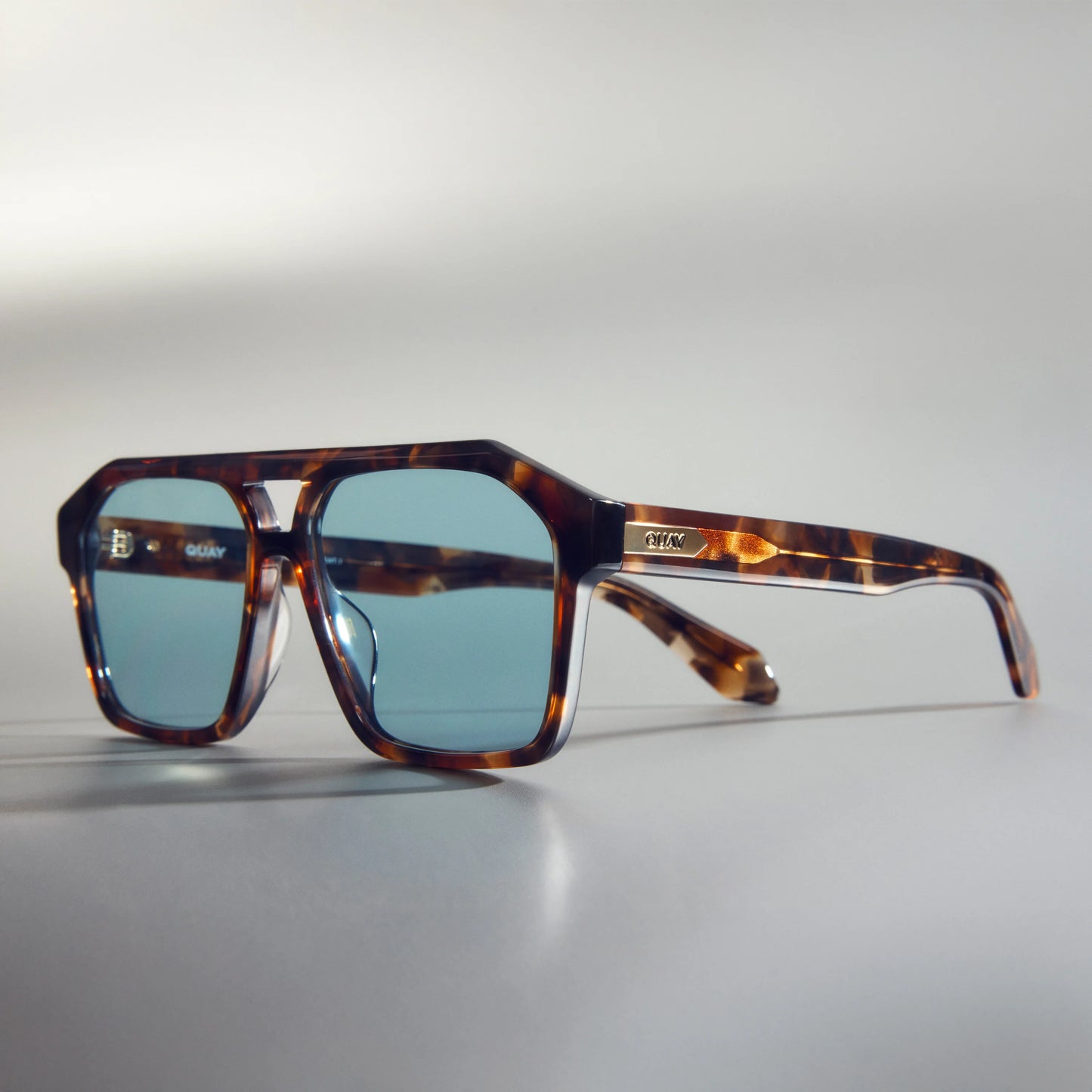 QUAY Soundcheck Sunglasses - Amber Tort/Aqua