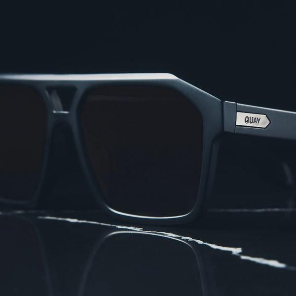 QUAY Soundcheck Sunglasses - Matte Black/Black Polarized