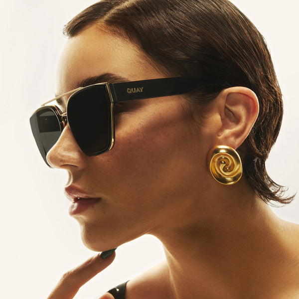 QUAY Sweet Talker Sunglasses - Black/Smoke