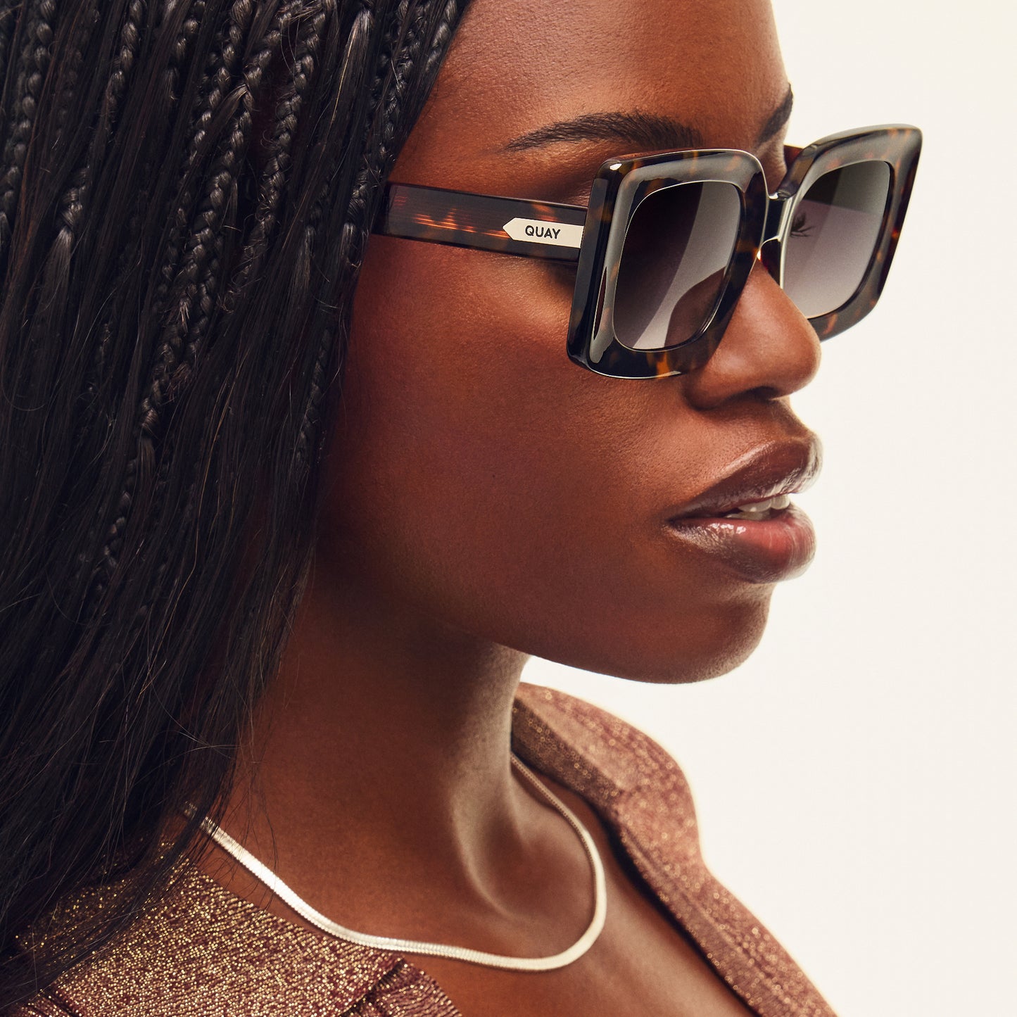 QUAY Talk Show Sunglasses - Black/Smoke
