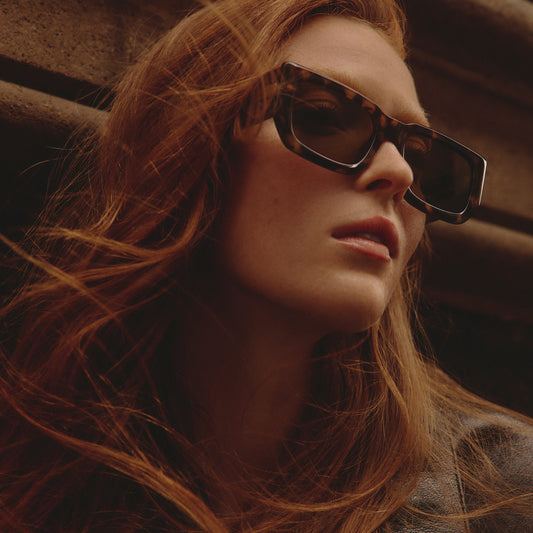 QUAY Tell Me More Sunglasses - Coffee Tort/Brown