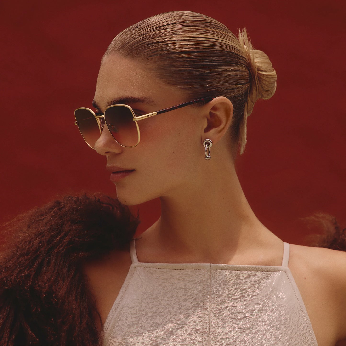 QUAY Uptown Sunglasses - Brushed Gold/Maple Honey