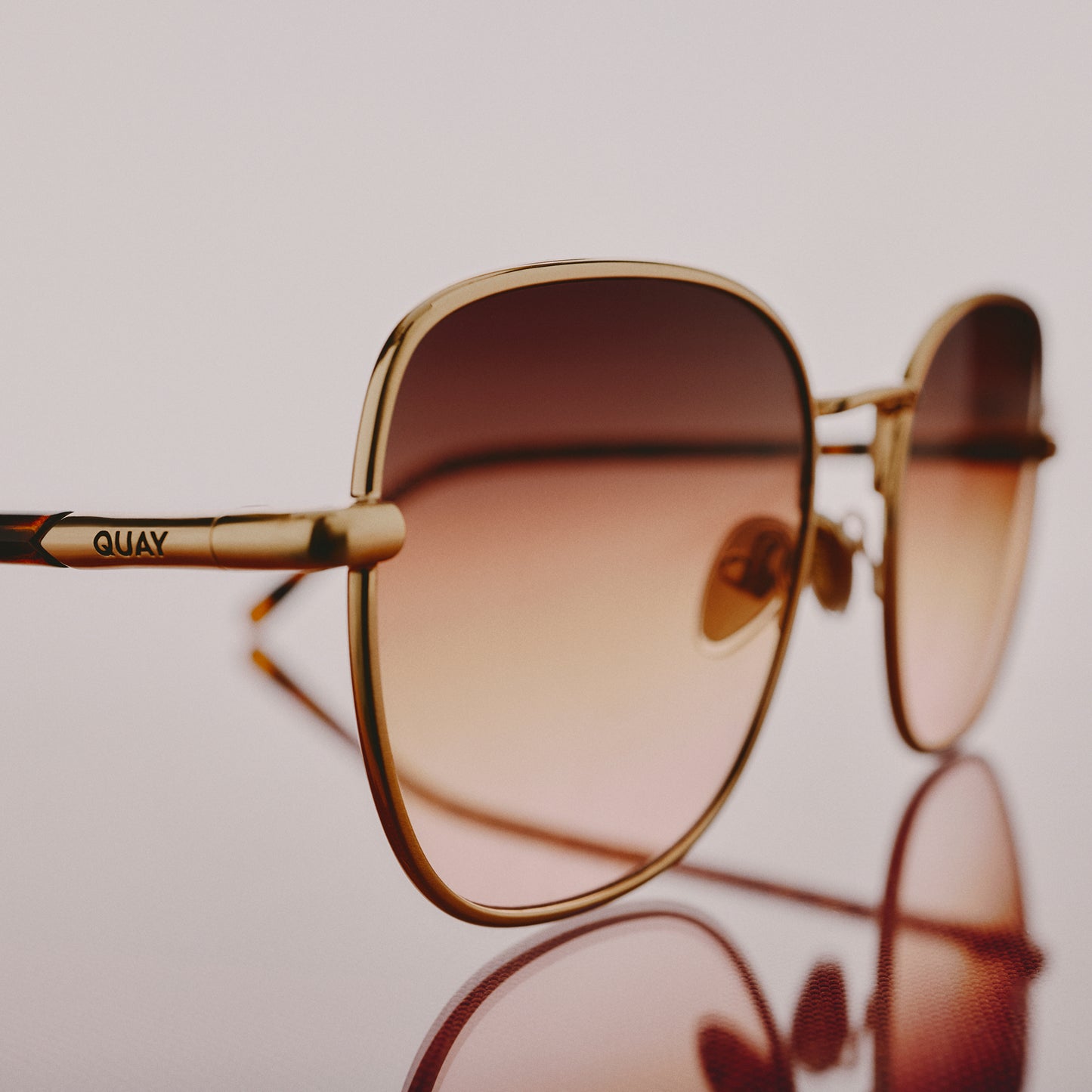 QUAY Uptown Sunglasses - Brushed Gold/Maple Honey