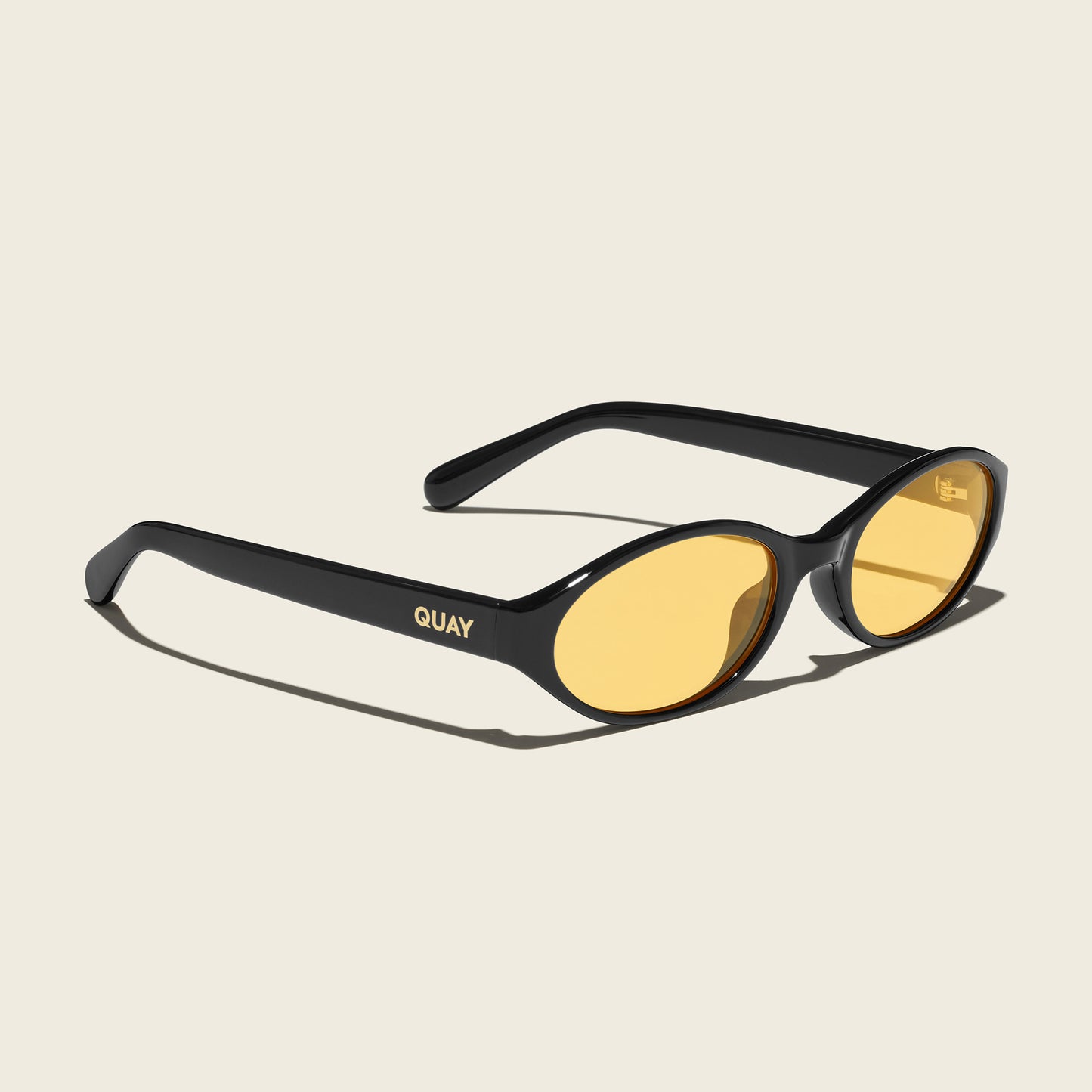 QUAY Aura Points Sunglasses - Black/Daisy