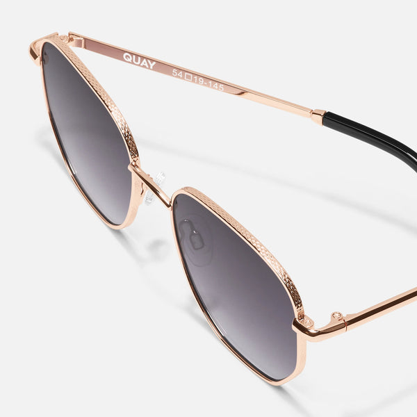 QUAY Big Time Texture Sunglasses - Gold/Smoke